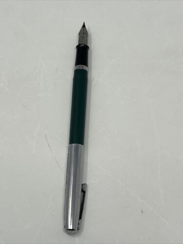 Vintage Rare Sheaffer GREEN Fountain Pen with Chrome Cap Retro 1960’s  Model V