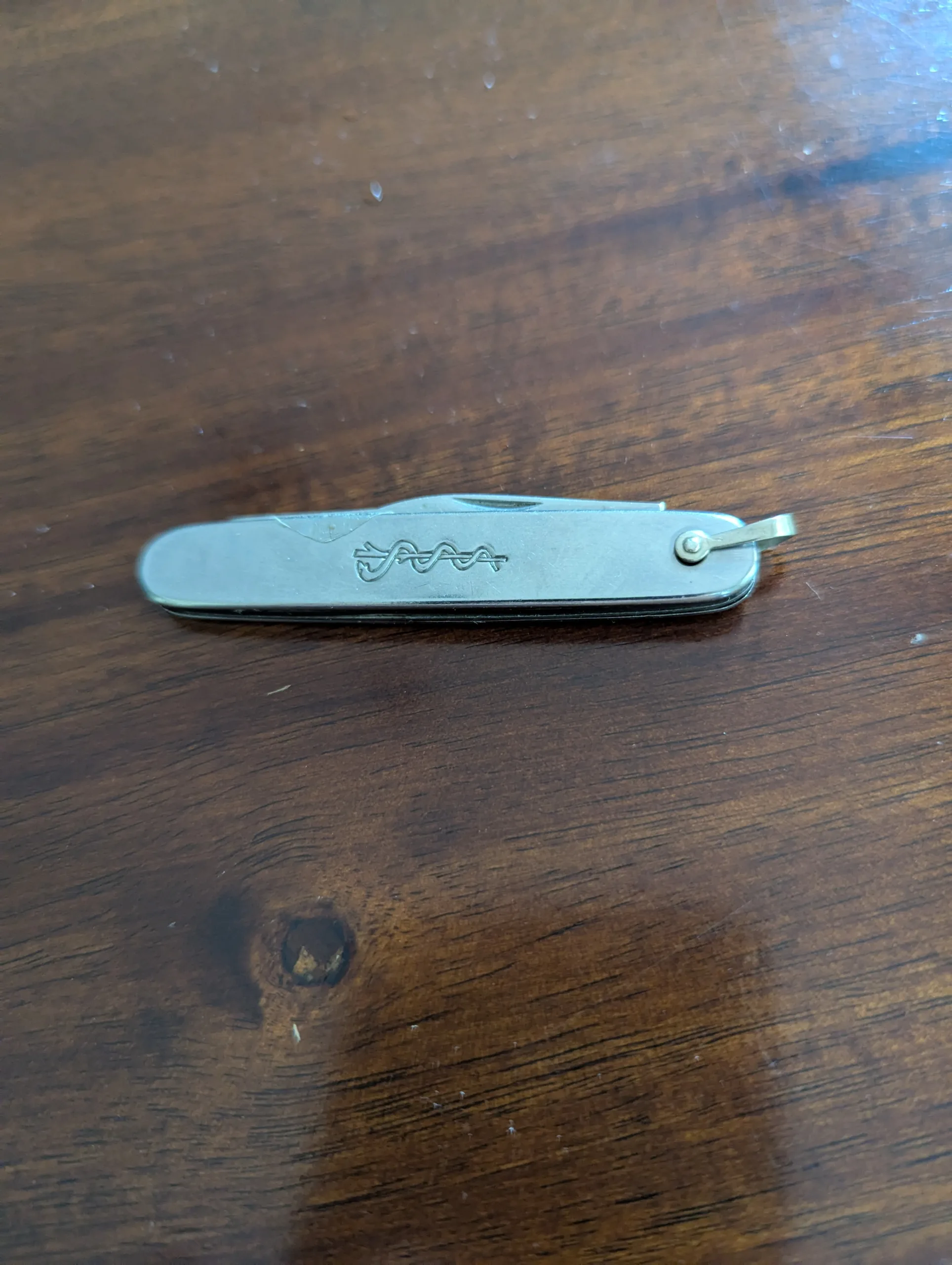 Collecting Vintage Lilly Pocket Knives