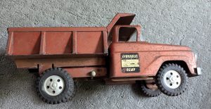 Vintage 1961 Tonka Tonka” The 1961 Tonka Hydraulic Lift Dump Truck