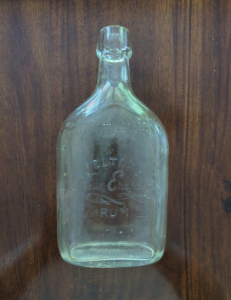 Vintage Felton's New England Rum 1 Pint Clear Glass Embossed Bottle Since 1819