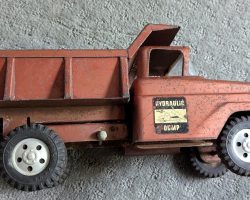 Vintage 1961 Tonka Tonka” The 1961 Tonka Hydraulic Lift Dump Truck